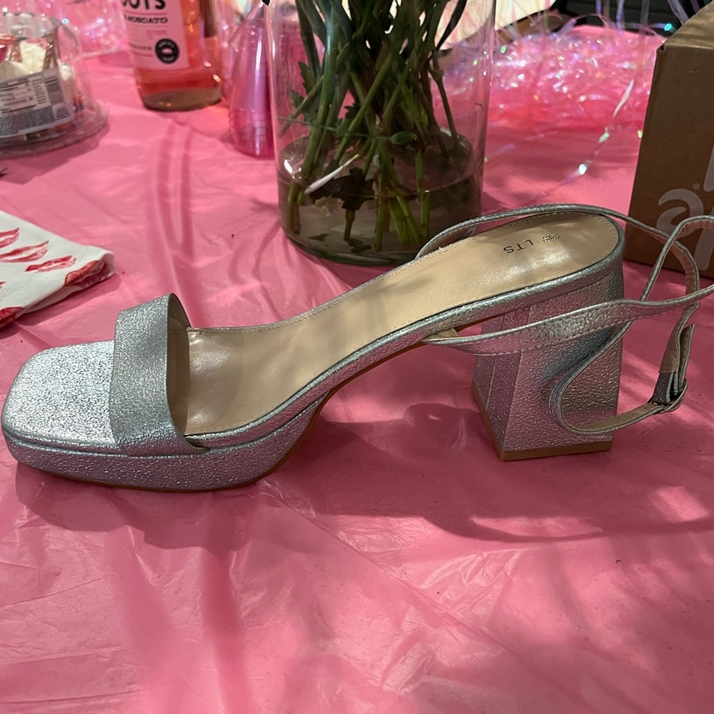 Silver Platform Heels! ๐ฉถ - Picture 3 of 6